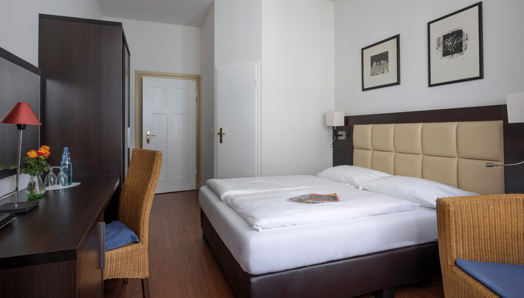 Unkompliziertes Doppelzimmer im Hotel Minerva in Freiburg