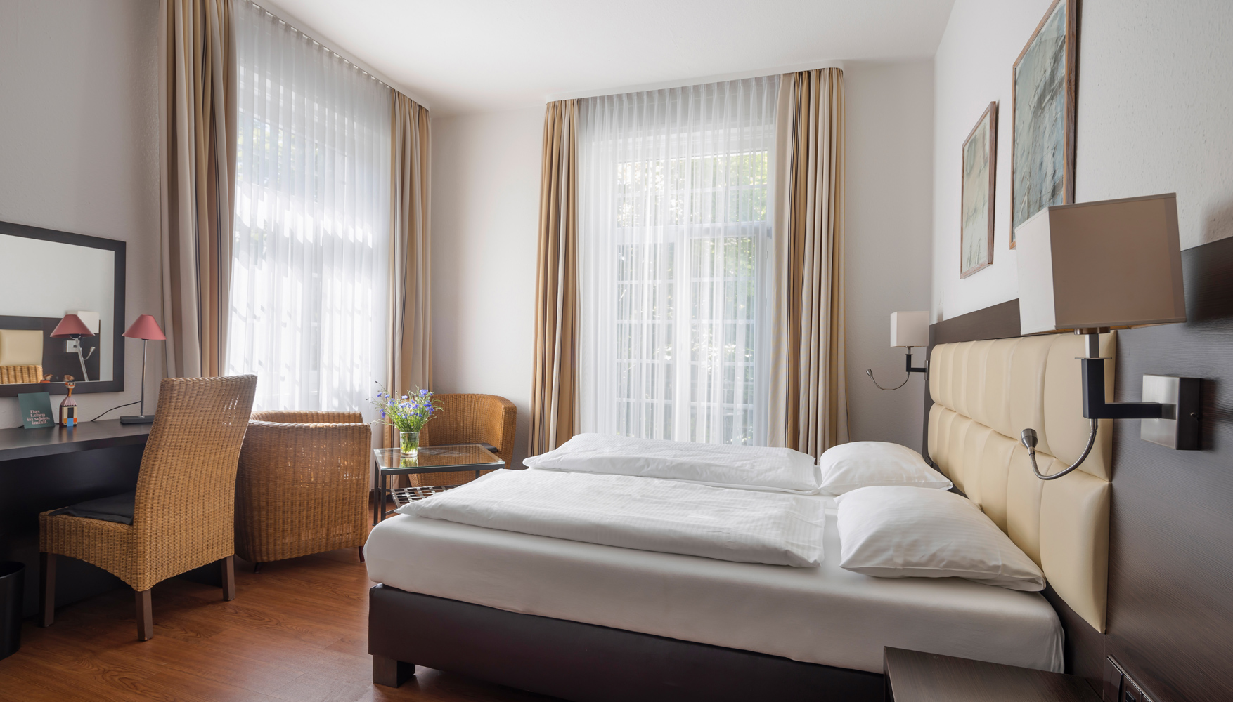 Komfortables Doppelzimmer im Hotel Minerva Freiburg